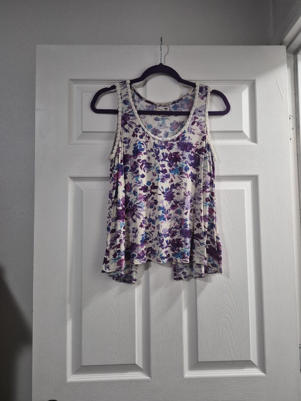 La Hearts Purple and Blue Floral Scoop Neck Tank Top